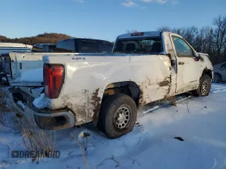 2023 GMC Sierra 1500 with VIN 3GTNUAED0PG362010, listed as a Copart auction lot 87900335 with 23,496 mi miles and Salvage Title. Bid and sale history available at DreamBid. Image 3.