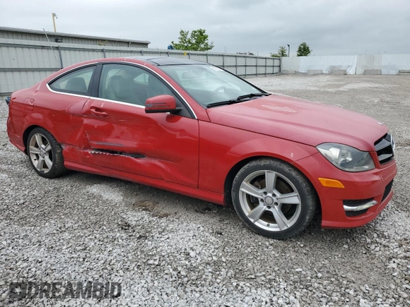 2015 Mercedes-Benz C 250 z VIN WDDGJ4HB6FG367726, wystawiony jako Copart lot #58392385 z przebiegiem 154 617 mil mil oraz Szkoda całkowita • Salvage title. Historia ofert i sprzedaży dostępna na DreamBid. Obrazek 4.