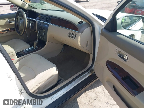 2007 Buick LaCrosse CX with VIN 2G4WC582271243548, listed as a IAAI auction lot 42091174 with Not Provided miles and . Bid and sale history available at DreamBid. Image 5.