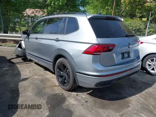 2024 Volkswagen Tiguan SE R-Line Black with VIN 3VV8B7AX3RM108710, listed as a IAAI auction lot 42032777 with 17,337 mi miles and . Bid and sale history available at DreamBid. Image 3.