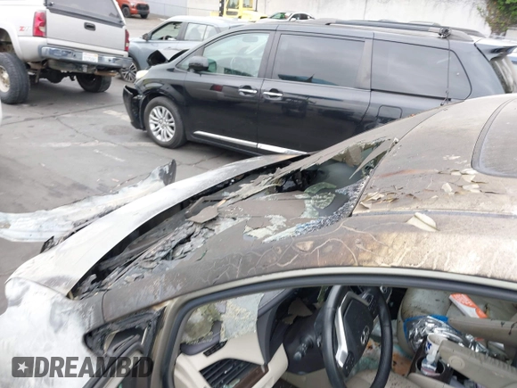 2015 Toyota Sienna XLE with VIN 5TDYK3DC5FS545345, listed as a IAAI auction lot 42280661 with Not provided miles and . Bid and sale history available at DreamBid. Image 6.