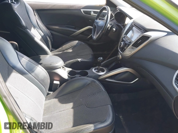 2012 Hyundai Veloster w/Gray Int z VIN KMHTC6AD5CU040673, wystawiony jako IAAI lot #41491429 z przebiegiem Nie podano mil oraz . Historia ofert i sprzedaży dostępna na DreamBid. Obrazek 5.