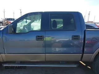 2006 Ford F-150 XLT z VIN 1FTPW14V56KD51329, wystawiony jako IAAI lot #42258454 z przebiegiem 266 152 mil mil oraz . Historia ofert i sprzedaży dostępna na DreamBid. Obrazek 14.