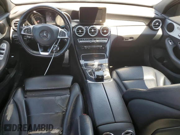 2016 Mercedes-Benz C 300 Luxury z VIN 55SWF4KB6GU138229, wystawiony jako Copart lot #55850125 z przebiegiem 122 107 mil mil oraz Szkoda całkowita • Salvage title. Historia ofert i sprzedaży dostępna na DreamBid. Obrazek 8.