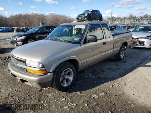 2001 Chevrolet S-10 LS with VIN 1GCCS19571K141956, listed as a Copart auction lot 87008824 with 110,035 mi miles and Clean Title. Bid and sale history available at DreamBid. Image 1.