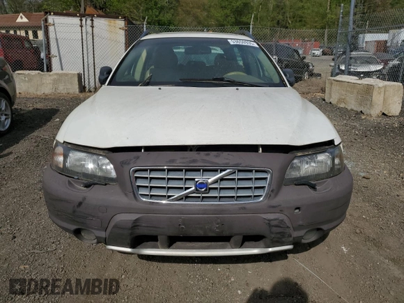 2001 Volvo V70 with VIN YV1SZ58D611040902, listed as a Copart auction lot 53650935 with 0 mi miles and Salvage Title. Bid and sale history available at carsss.com. Image 5.