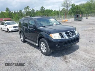 2008 Nissan Pathfinder S with VIN 5N1AR18U98C640561, listed as a IAAI auction lot 42126104 with 233,243 mi miles. Bid and sale history available at carsss.com. Image 1.