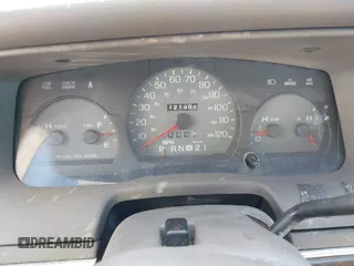 1999 Mercury Grand Marquis GS z VIN 2MEFM74W6XX626426, wystawiony jako IAAI lot #42231219 z przebiegiem 121 406 mil mil oraz . Historia ofert i sprzedaży dostępna na DreamBid. Obrazek 7.