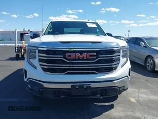 2023 GMC Sierra 1500 SLT z VIN 3GTUUDE86PG103392, wystawiony jako IAAI lot #42272800 z przebiegiem 25 545 mil mil oraz . Historia ofert i sprzedaży dostępna na DreamBid. Obrazek 12.