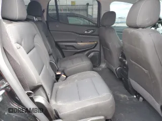 2023 GMC Acadia SLE z VIN 1GKKNKL47PZ255355, wystawiony jako Copart lot #50527145 z przebiegiem 24 850 mil mil oraz Szkody całkowita. Historia ofert i sprzedaży dostępna na DreamBid. Obrazek 11.