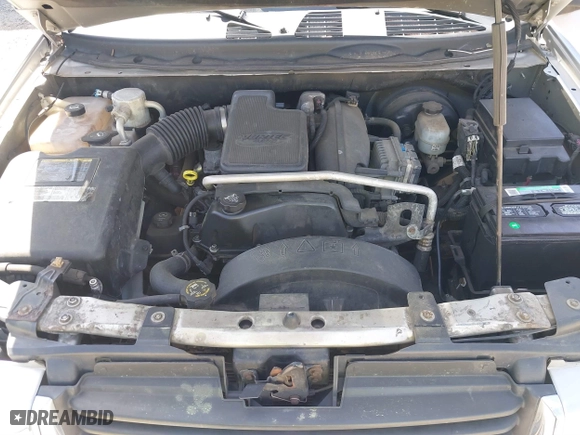 2005 GMC Envoy SLE with VIN 1GKDS13S652390259, listed as a IAAI auction lot 41825258 with 162,172 mi miles. Bid and sale history available at carsss.com. Image 10.