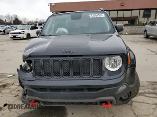 2019 Jeep Renegade Trailhawk z VIN ZACNJBC15KPJ87863, wystawiony jako Copart lot #47967385 z przebiegiem 98 467 mil mil oraz Szkoda całkowita • Salvage title. Historia ofert i sprzedaży dostępna na DreamBid. Obrazek 5.