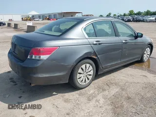 2010 Honda Accord LX z VIN 1HGCP2F34AA035384, wystawiony jako IAAI lot #42392005 z przebiegiem Nie podano mil oraz . Historia ofert i sprzedaży dostępna na DreamBid. Obrazek 4.