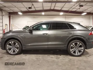 2020 Audi Q8 Prestige z VIN WA1FVAF11LD004003, wystawiony jako IAAI lot #42275194 z przebiegiem 56 045 mil mil oraz . Historia ofert i sprzedaży dostępna na DreamBid. Obrazek 15.