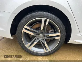 2017 Audi A4 Premium Plus с VIN WAUENAF49HN010111, выставлен на аукционе IAAI как лот 41989424 с пробегом 86 530 миль миль и . История ставок и продаж доступна на DreamBid. Изображение 17.