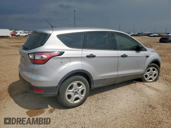 2018 Ford Escape S z VIN 1FMCU0F73JUD50086, wystawiony jako Copart lot #65004825 z przebiegiem Nie podano mil oraz Szkoda całkowita • Salvage title. Historia ofert i sprzedaży dostępna na DreamBid. Obrazek 3.