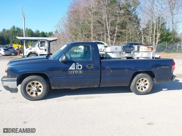 2006 Chevrolet Silverado 1500 Work Truck with VIN 3GCEC14X56G267133, listed as a IAAI auction lot 42083903 with 183,028 mi miles. Bid and sale history available at carsss.com. Image 11.