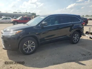 2018 Toyota Highlander SE z VIN 5TDJZRFH4JS833567, wystawiony jako Copart lot #56877255 z przebiegiem 79 430 mil mil oraz Szkoda całkowita • Salvage title. Historia ofert i sprzedaży dostępna na DreamBid. Obrazek 1.