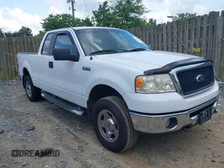2008 Ford F-150 XLT с VIN 1FTPX14578FA23225, выставлен на аукционе IAAI как лот 42682775 с пробегом 111 276 миль миль и . История ставок и продаж доступна на DreamBid. Изображение 1.