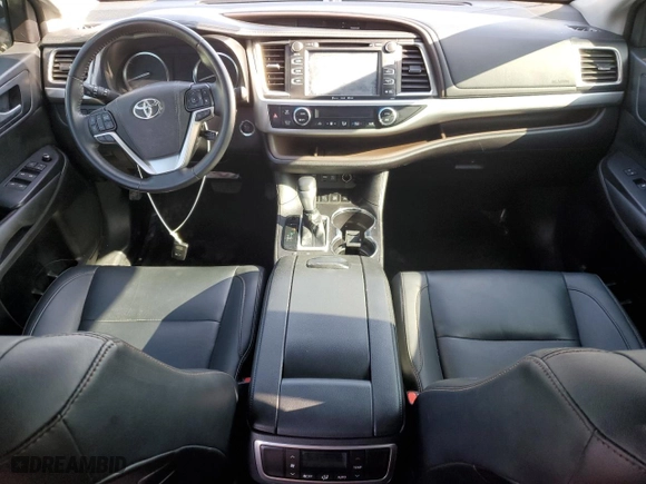 2019 Toyota Highlander SE with VIN 5TDJZRFH3KS943706, listed as a Copart auction lot 51982925 with 62,596 mi miles and Salvage Title. Bid and sale history available at carsss.com. Image 8.