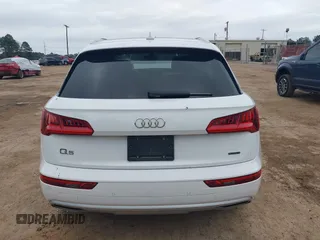 2020 Audi Q5 Premium with VIN WA1ANAFY0L2071405, listed as a IAAI auction lot 41672065 with 42,105 mi miles. Bid and sale history available at carsss.com. Image 17.