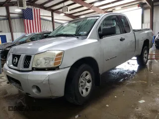 2005 Nissan Titan SE z VIN 1N6BA06B05N519961, wystawiony jako Copart lot #62262905 z przebiegiem 117 052 mil mil oraz Szkoda całkowita • Salvage title. Historia ofert i sprzedaży dostępna na DreamBid. Obrazek 1.