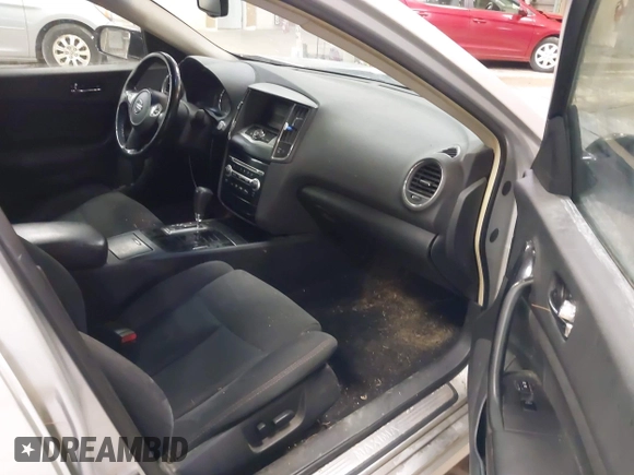 2011 Nissan Maxima SV with VIN 1N4AA5AP4BC802777, listed as a IAAI auction lot 42183339 with 164,807 mi miles and . Bid and sale history available at DreamBid. Image 5.