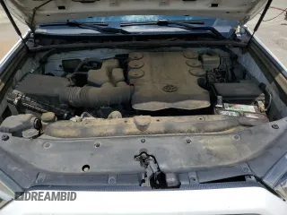 2014 Toyota 4Runner SR5 z VIN JTEZU5JR7E5082417, wystawiony jako Copart lot #56503895 z przebiegiem 256 355 mil mil oraz Szkoda całkowita • Salvage title. Historia ofert i sprzedaży dostępna na DreamBid. Obrazek 12.