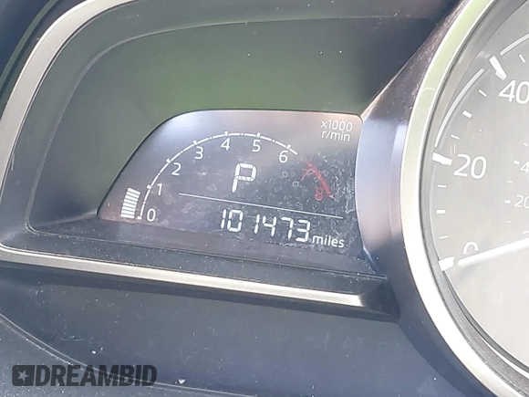 2018 Mazda CX-3 Touring z VIN JM1DKFC77J0331828, wystawiony jako IAAI lot #40482555 z przebiegiem 101 473 mil mil oraz . Historia ofert i sprzedaży dostępna na DreamBid. Obrazek 16.