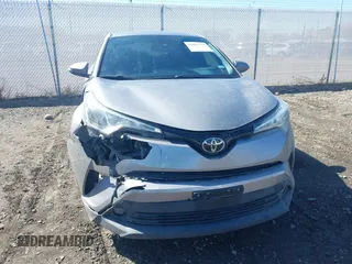 2018 Toyota C-HR XLE with VIN NMTKHMBX4JR035415, listed as a IAAI auction lot 41823751 with 75,566 mi miles. Bid and sale history available at carsss.com. Image 6.