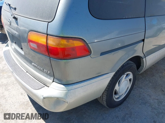 2000 Toyota Sienna LE with VIN 4T3ZF13C2YU293649, listed as a IAAI auction lot 42299543 with 139,504 mi miles and . Bid and sale history available at DreamBid. Image 12.