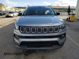 2022 Jeep Compass Latitude с VIN 3C4NJDBB2NT181394, выставлен на аукционе Copart как лот 49676885 с пробегом 50 144 миль миль и Списание • Salvage title. История ставок и продаж доступна на DreamBid. Изображение 5.