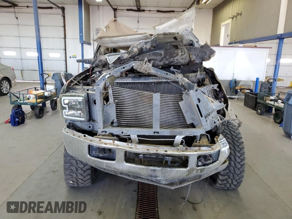 2000 Ford F-350 XL with VIN 1FTSW31F5YEC49047, listed as a Copart auction lot 71756504 with Not Provided miles and Salvage Title. Bid and sale history available at DreamBid. Image 11.
