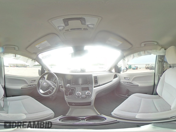 2020 Toyota Sienna LE Auto Access Seat с VIN 5TDKZ3DC1LS050976, выставлен на аукционе Copart как лот 55835635 с пробегом 76 450 миль миль и Списание • Salvage title. История ставок и продаж доступна на DreamBid. Изображение 15.
