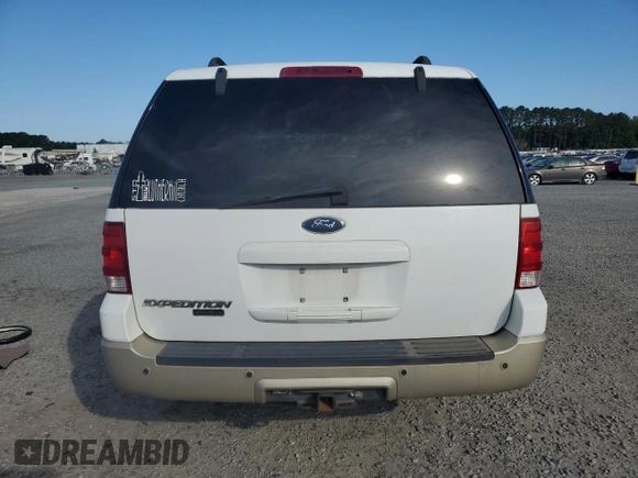 2005 Ford Expedition Eddie Bauer z VIN 1FMFU18595LA70036, wystawiony jako Copart lot #61756055 z przebiegiem 236 161 mil mil oraz Czysty tytuł • Clean title. Historia ofert i sprzedaży dostępna na DreamBid. Obrazek 6.
