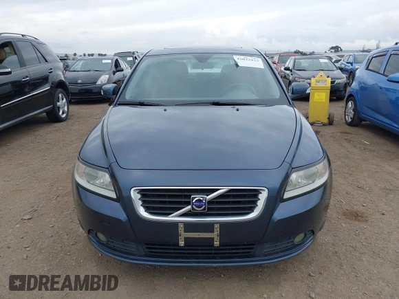 2009 Volvo S40 2.4L с VIN YV1MS382292445158, выставлен на аукционе IAAI как лот 42032933 с пробегом 129 025 миль миль и . История ставок и продаж доступна на DreamBid. Изображение 12.