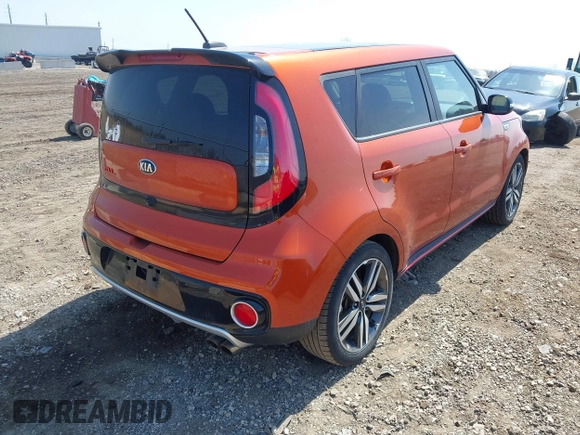 2018 Kia Soul ! with VIN KNDJX3AAXJ7553501, listed as a IAAI auction lot 42066745 with 157,299 mi miles. Bid and sale history available at carsss.com. Image 4.