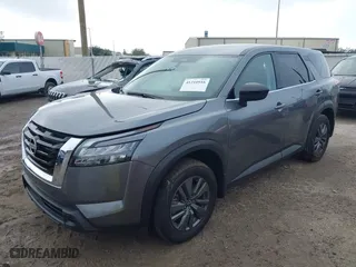 2024 Nissan Pathfinder S with VIN 5N1DR3AAXRC273423, listed as a IAAI auction lot 41210916 with 9,831 mi miles. Bid and sale history available at carsss.com. Image 2.