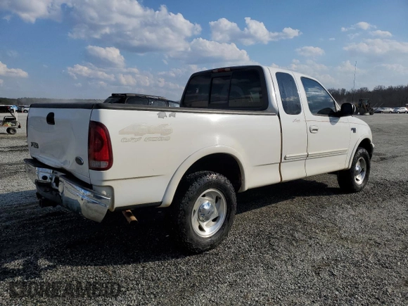 2000 Ford F-150 XL with VIN 1FTRX18L1YNB97492, listed as a Copart auction lot 48732055 with 315,898 mi miles and Salvage Title. Bid and sale history available at carsss.com. Image 3.