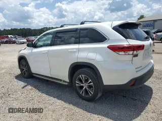 2018 Toyota Highlander LE with VIN 5TDZZRFH9JS267392, listed as a Copart auction lot 58859525 with 145,641 mi miles and Salvage title. Bid and sale history available at DreamBid. Image 2.