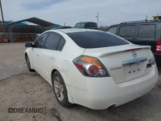 2010 Nissan Altima 3.5 SR with VIN 1N4BL2AP9AN472392, listed as a IAAI auction lot 41756373 with 225,735 mi miles. Bid and sale history available at carsss.com. Image 3.