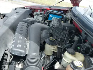 2005 Ford F-150 XLT с VIN 1FTPX02575KD61062, выставлен на аукционе IAAI как лот 41652446 с пробегом Не указан миль и . История ставок и продаж доступна на DreamBid. Изображение 19.