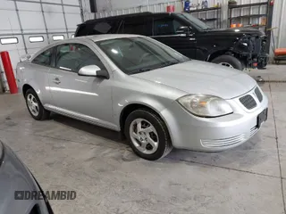 2008 Pontiac G5 with VIN 1G2AL18F787161124, listed as a IAAI auction lot 41861490 with 181,792 mi miles. Bid and sale history available at carsss.com. Image 1.