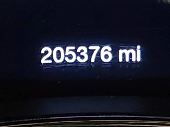 2017 Dodge Durango R/T with VIN 1C4SDJCT6HC834129, listed as a IAAI auction lot 41669152 with 205,376 mi miles and . Bid and sale history available at DreamBid. Image 16.