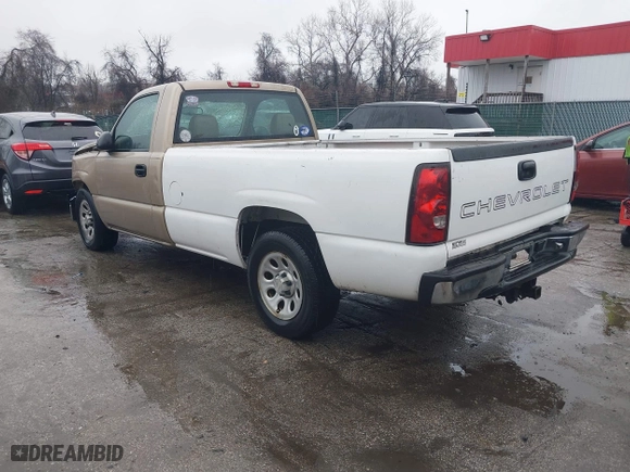2006 Chevrolet Silverado 1500 Work Truck with VIN 1GCEC14VX6E115841, listed as a IAAI auction lot 41504420 with 316,978 mi miles. Bid and sale history available at carsss.com. Image 3.