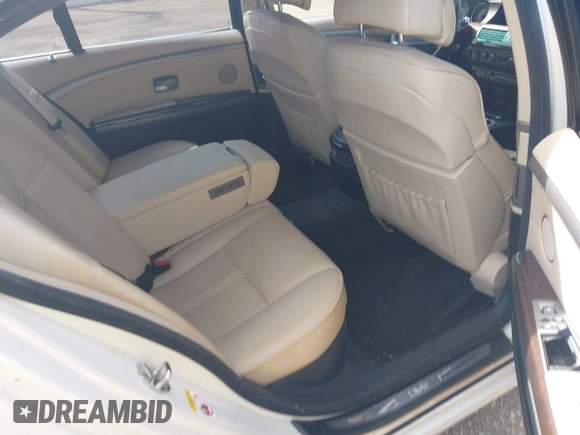 2007 BMW 7 Series 750Li with VIN WBAHN83537DT70773, listed as a IAAI auction lot 41865929 with 194,123 mi miles. Bid and sale history available at carsss.com. Image 8.