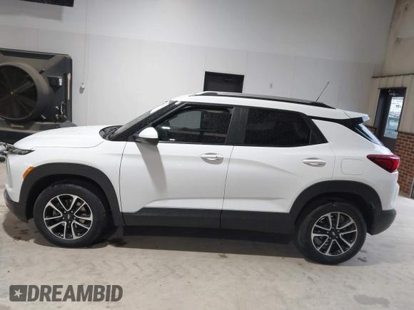 2025 Chevrolet TrailBlazer LT with VIN KL79MPSP9SB002736, listed as a IAAI auction lot 41971951 with 28,024 mi miles and . Bid and sale history available at DreamBid. Image 14.