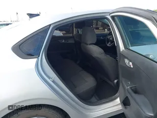 2021 Kia Forte LXS z VIN 3KPF24AD0ME334880, wystawiony jako IAAI lot #42257054 z przebiegiem 159 489 mil mil oraz . Historia ofert i sprzedaży dostępna na DreamBid. Obrazek 8.