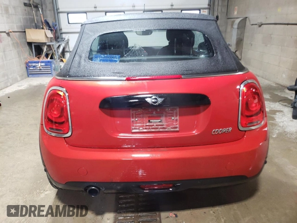2016 MINI Convertible z VIN WMWWG5C58G3A83454, wystawiony jako Copart lot #41790805 z przebiegiem 62 178 mil mil oraz Tytuł czysty. Historia ofert i sprzedaży dostępna na DreamBid. Obrazek 6.