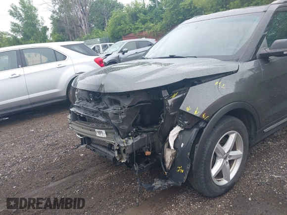 2019 Ford Explorer XLT z VIN 1FM5K7D89KGA50572, wystawiony jako IAAI lot #42551992 z przebiegiem 73 532 mil mil oraz . Historia ofert i sprzedaży dostępna na DreamBid. Obrazek 6.